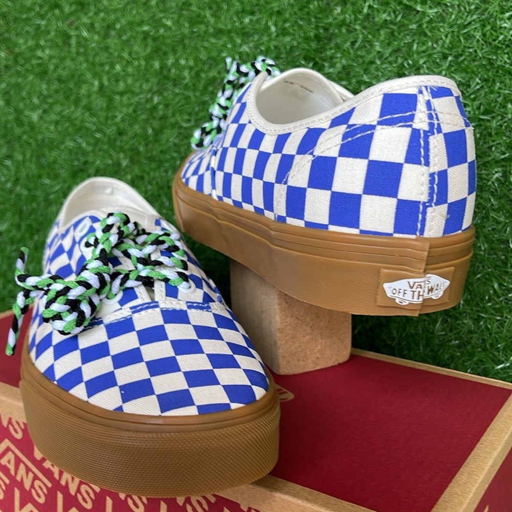 Vans Men’s Authentic
Checkerboard Blue/White
VN0009PVY6Z
Sneakers - Picture 9 of 16